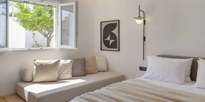 Anemelia way of living Paros