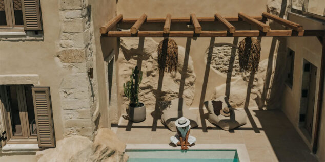 MANILI BOUTIQUE SUITES & VILLAS
