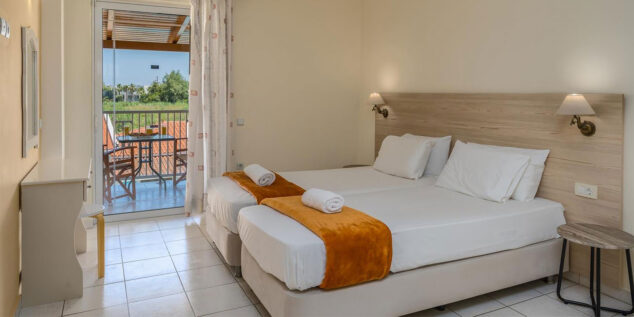 Manousis ApartHotel