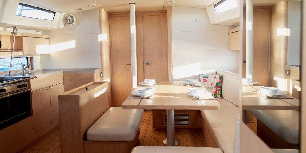 Oceanis 46.1 kitchen